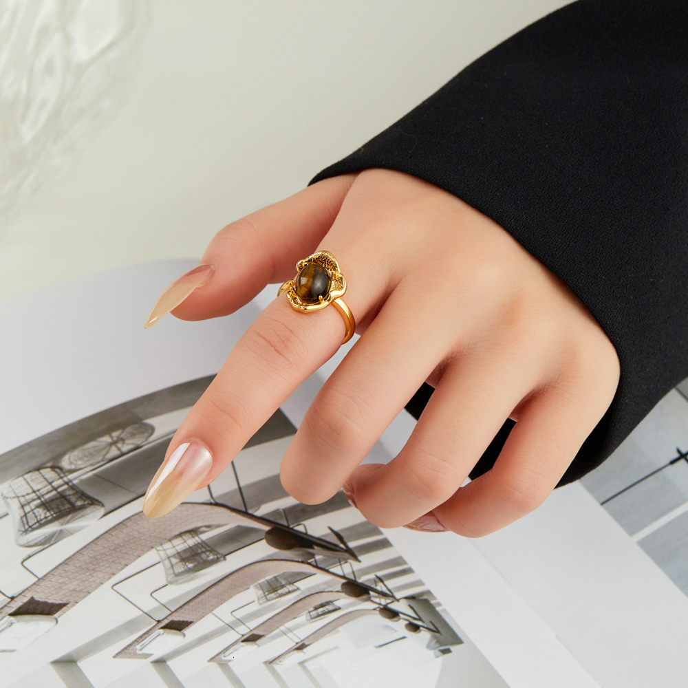 Milad Style Luxury Jewelry Tiger Eye Stone Open Ring Light Designer Jewelry Luxury Retro Oval Ring New Fashion Adjustable Index Finger Ring