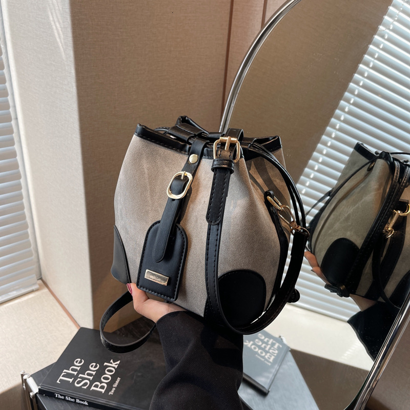 Luxury Brand Designer Bag Women's Bags Trendy Small Bags For Women Autumn Winter New Versatile Fashionable Shoulder Crossbody Bags Internet Celeb