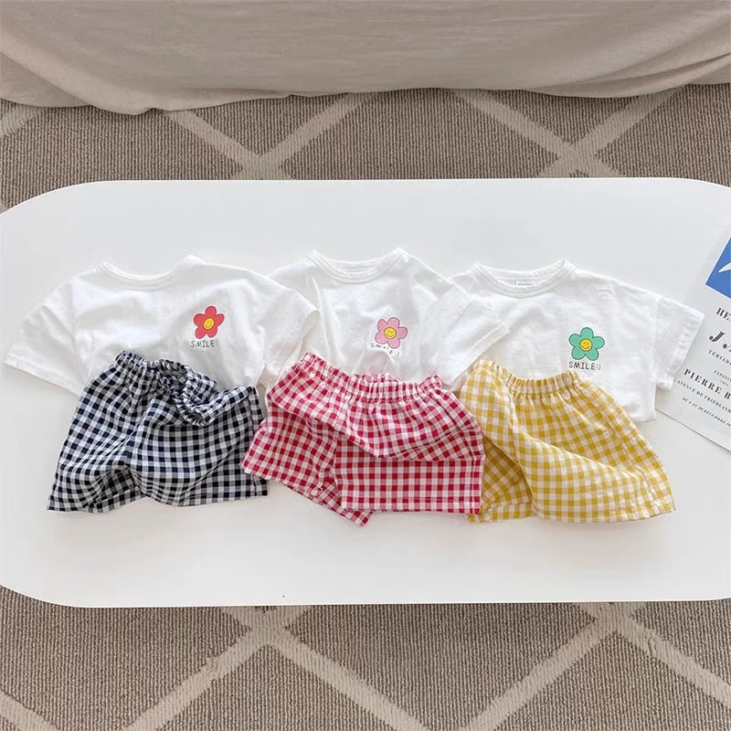 ute Floral Pattern Baby Girls Short Sleeve Suit Summer Clothing Childrens Tshirts Plaid Shorts Kids 2 Piece Set Girl Clothes 250725