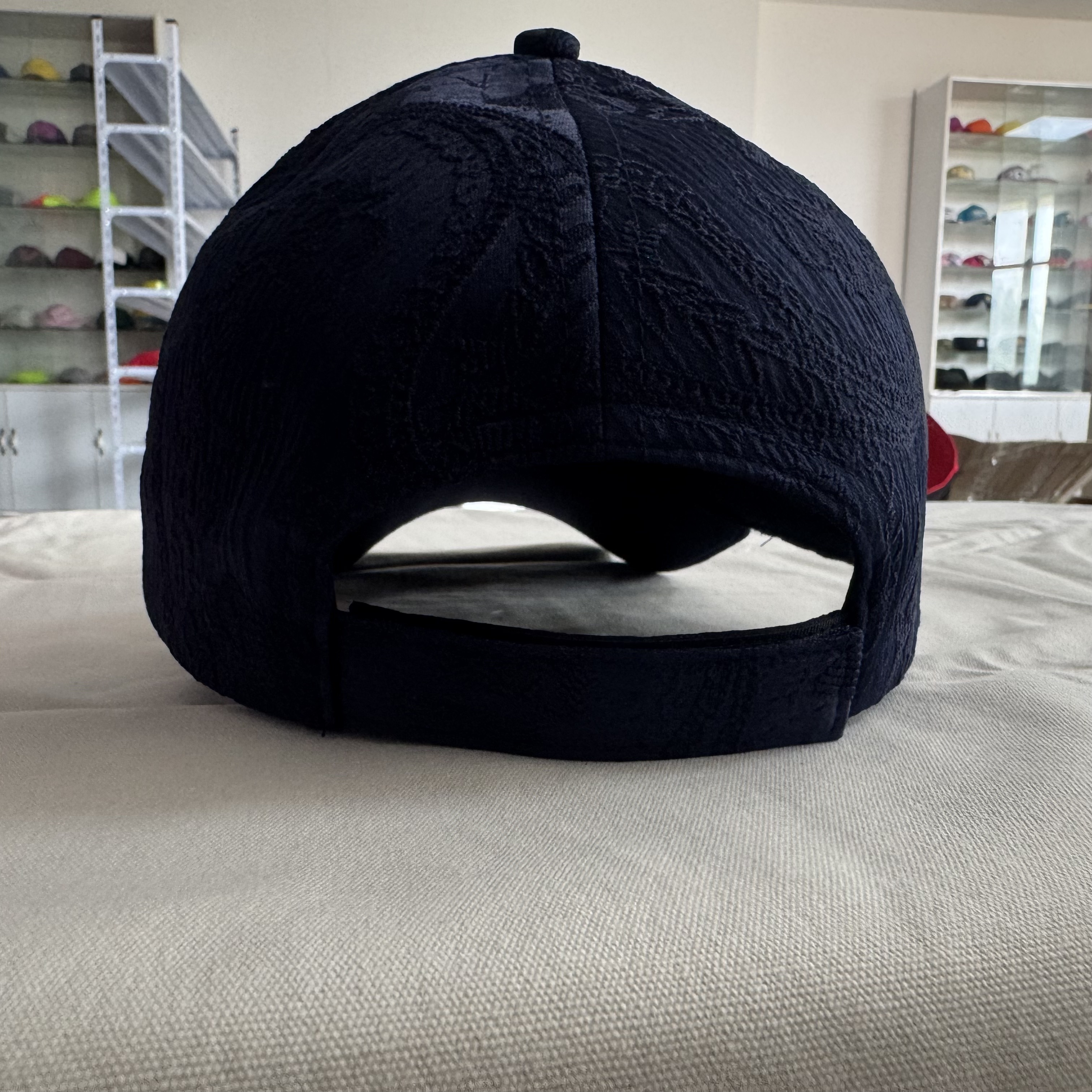 Embroidered high-quality baseball cap, versatile beanie hat