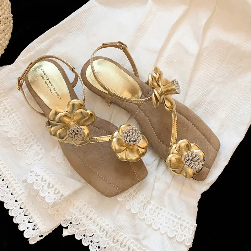 New Summer Outdoor Luxury Designer Shoes Made Of Sheepskin Small Fragrance Open-toe Square Toe Beach Camellia Single-strap Sandals Women's Flat S