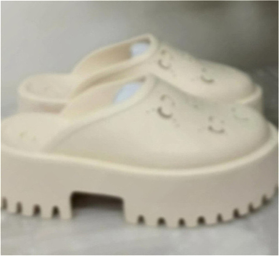 Luxury slipper brand designer ladies hollowed out platform sandals for women transparent material made of fashion sun beach women shoes slippers ff1AWW18