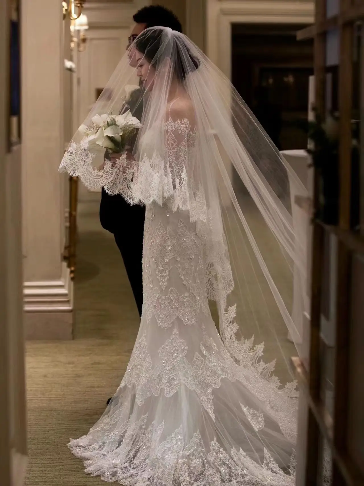 Luxury Lace Edge Two Layers Cathedtral Length Customized Wedding Veils Blusher Bridal Veil Wedding Accessories