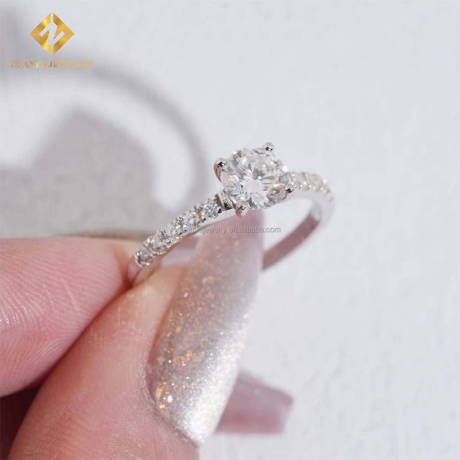 New Design S925 Elegant Style Classic 4 Prong Setting 1Ct VVS Moissanite Diamond Engagement Ring Women Gift With GRA Certificate