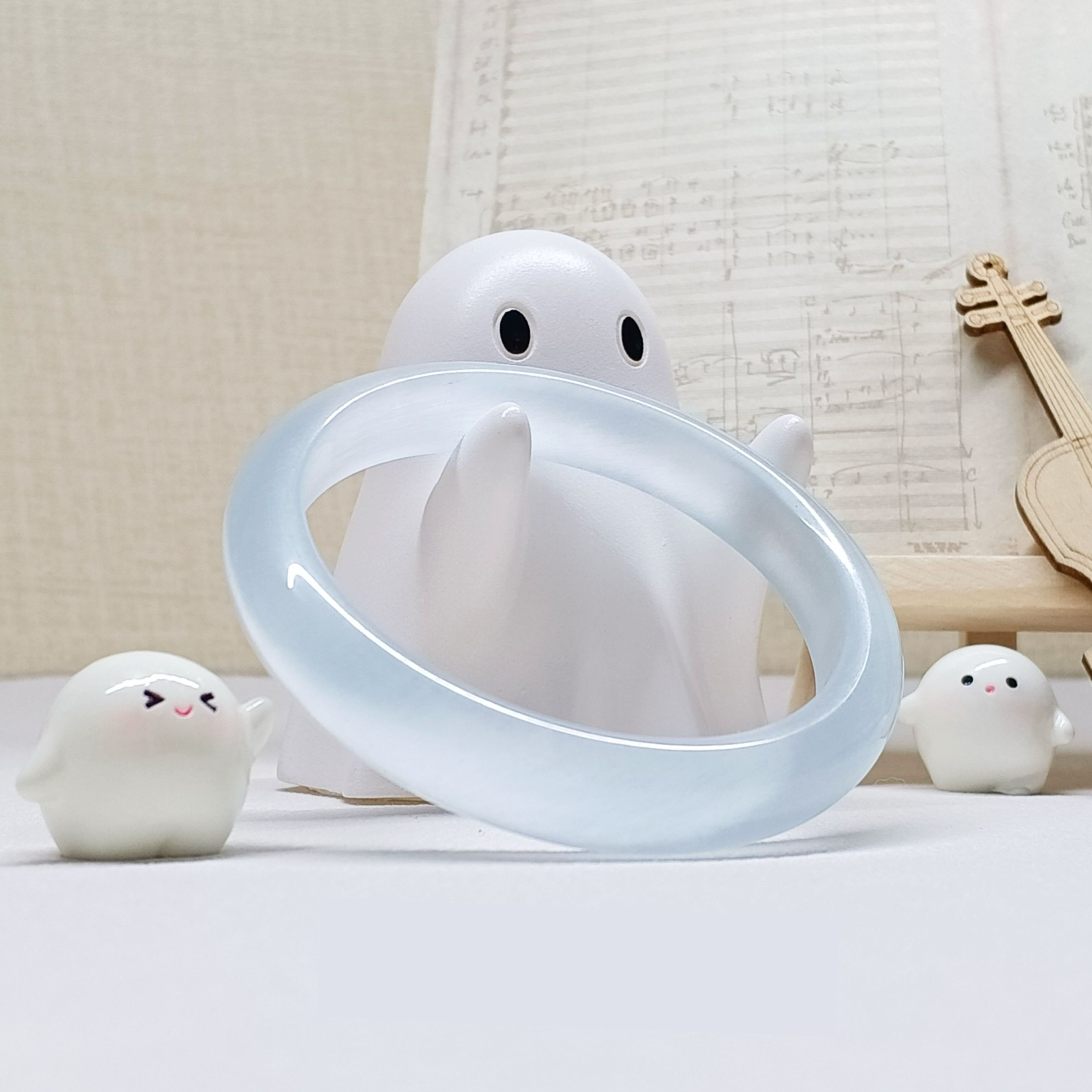 Xiling Cat's Eye Bracelet: A Sliver of Sky Light