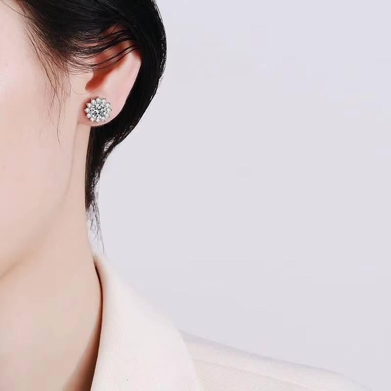 925 Sterling Silver Sparkling 1CT Moissanite Diamond Halo Sun Flower Stud Earrings for Women Party Fine Jewelry