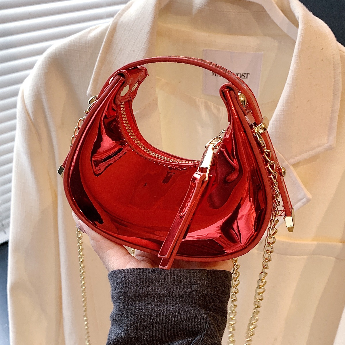 Luxury Brand Designer Bag Women's Luxury bag Bag Dumpling Trend New Spring Hand Feel Lacquer Crossbody Bag Commuting Shoulder Bag Fashion
