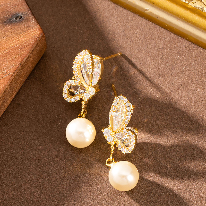 Sier Needle Korean Version Super Fairy Exquisite Crystal Zircon Butterfly for Women High-end Elegant Versatile Pearl Stud Earrings Jewelry