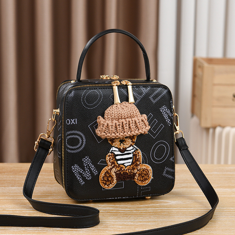 Free Shipping On 2025 Summer New Designer Bags High-end Elegant Versatile Shoulder Bag Large Capacity Handbag Trendy Fashion Women's Bag Exquisit - view 4