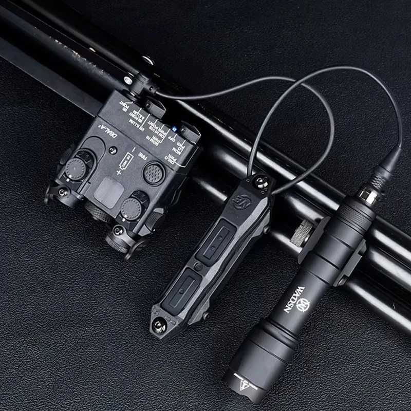 TacticalDBAL A2 Red Green Dot Surefi M300 M600 Flashlight Pressure Switch Hunting Airsoft Weapon Light for 20mm MLOK KEYMOD Rail W250722