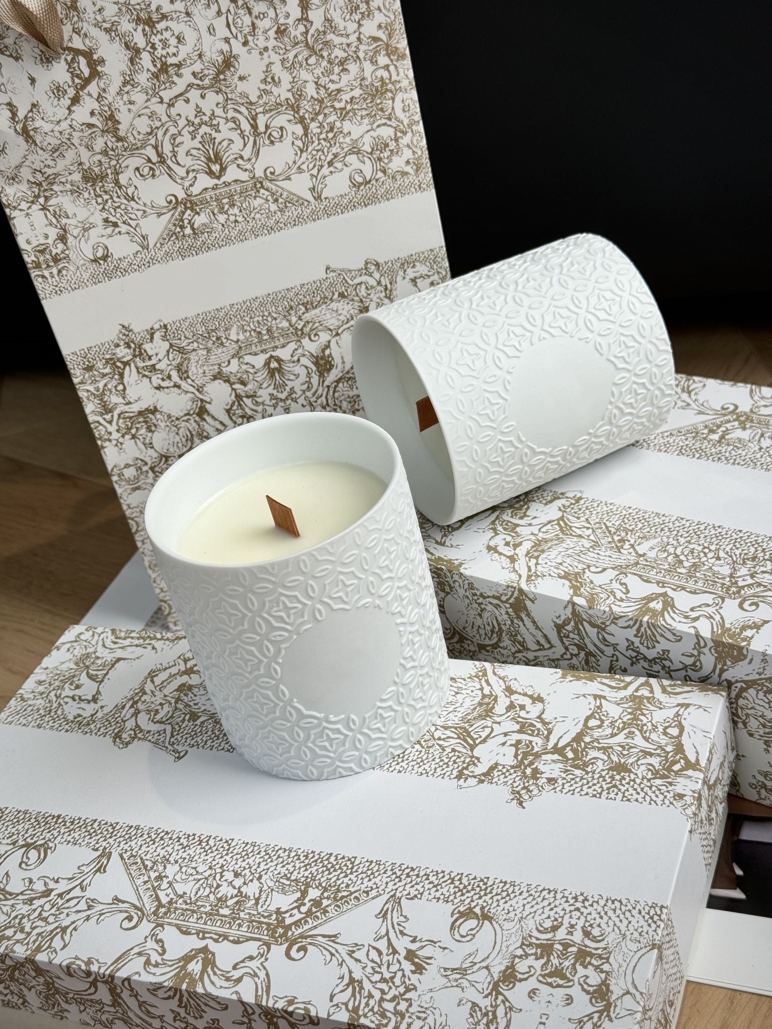 luxury ceramics Aromatherapy Candle Bedroom Living Room designer D letter emboss Atmosphere Fragrance Night Romantic Fragrant 2pcs/set L250813