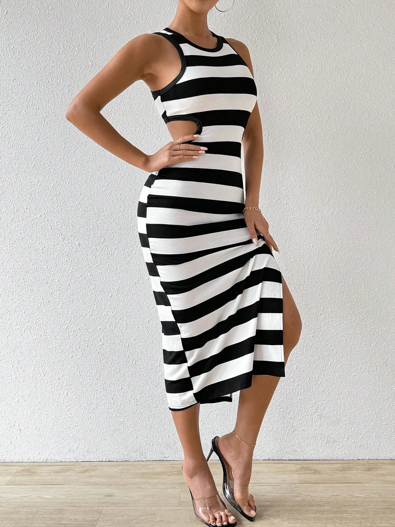 Elegant fashion womens dress small crew neck sleeveless halter hollow striped knitted sexy bag buttock 250717