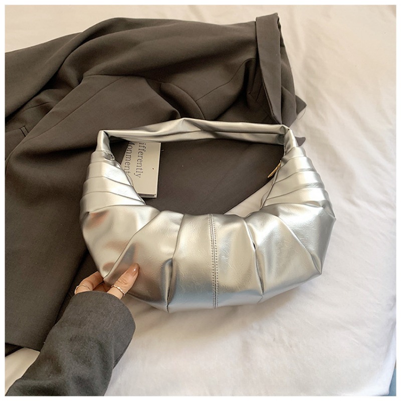 Fashionable High-Sense Commuter Shoulder Bag with Spacious Storage Ideal for Everyday Carry