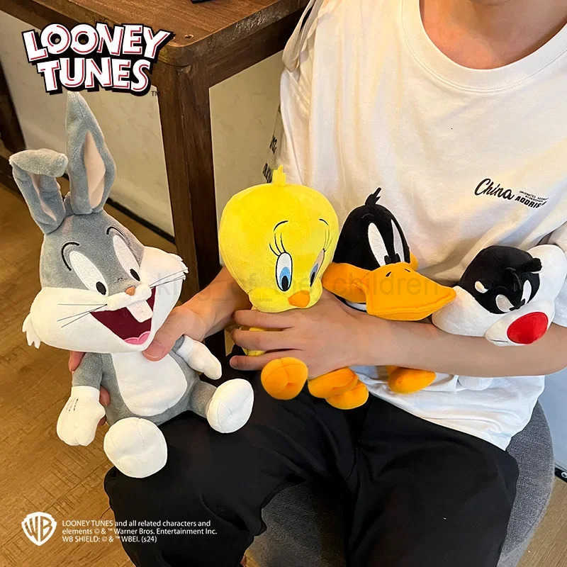 Disney New Original 20cm Classic The Looney Tunes Bugs Bunny Plush Toy Action Figures Tweety Bird Lola Daffy Duck Anime Cartoon Plush Toy W250726