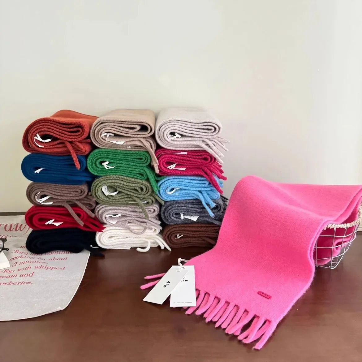 100% Wool Scarf Women Autumn Winter Solid Color Simple Classic Cashmere Scarf Female Type Versatile Warm Shawl 250724