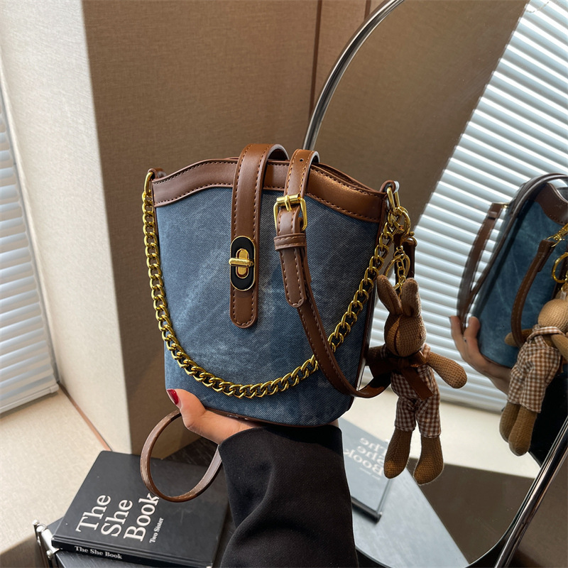 Luxury Brand Designer Bag Women's Bags This Year's Trend Niche Design Color-Block Patchwork New Women's Bags Fashionable Personality Ch