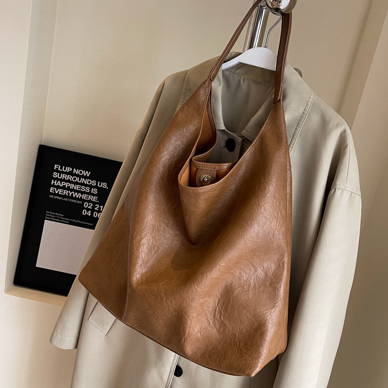 Trendsetting Solid-Colored High-Quality Underarm/Shoulder Backpack for Everyday Use