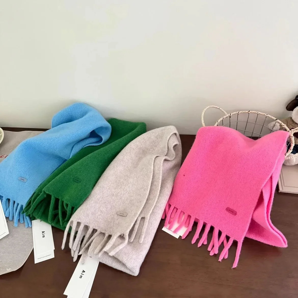 100% Wool Scarf Women Autumn Winter Solid Color Simple Classic Cashmere Scarf Female Type Versatile Warm Shawl 250724