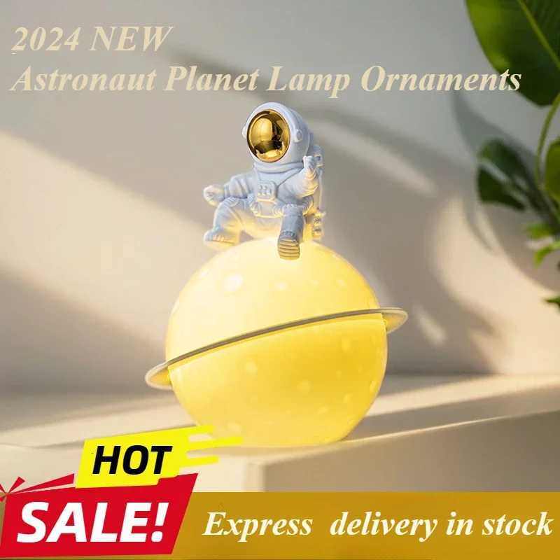 Creative birthday gift Christmas gift ambient lamp bedside lamp decorative table lamp moon lamp astronaut night lamp light lampXJ250725
