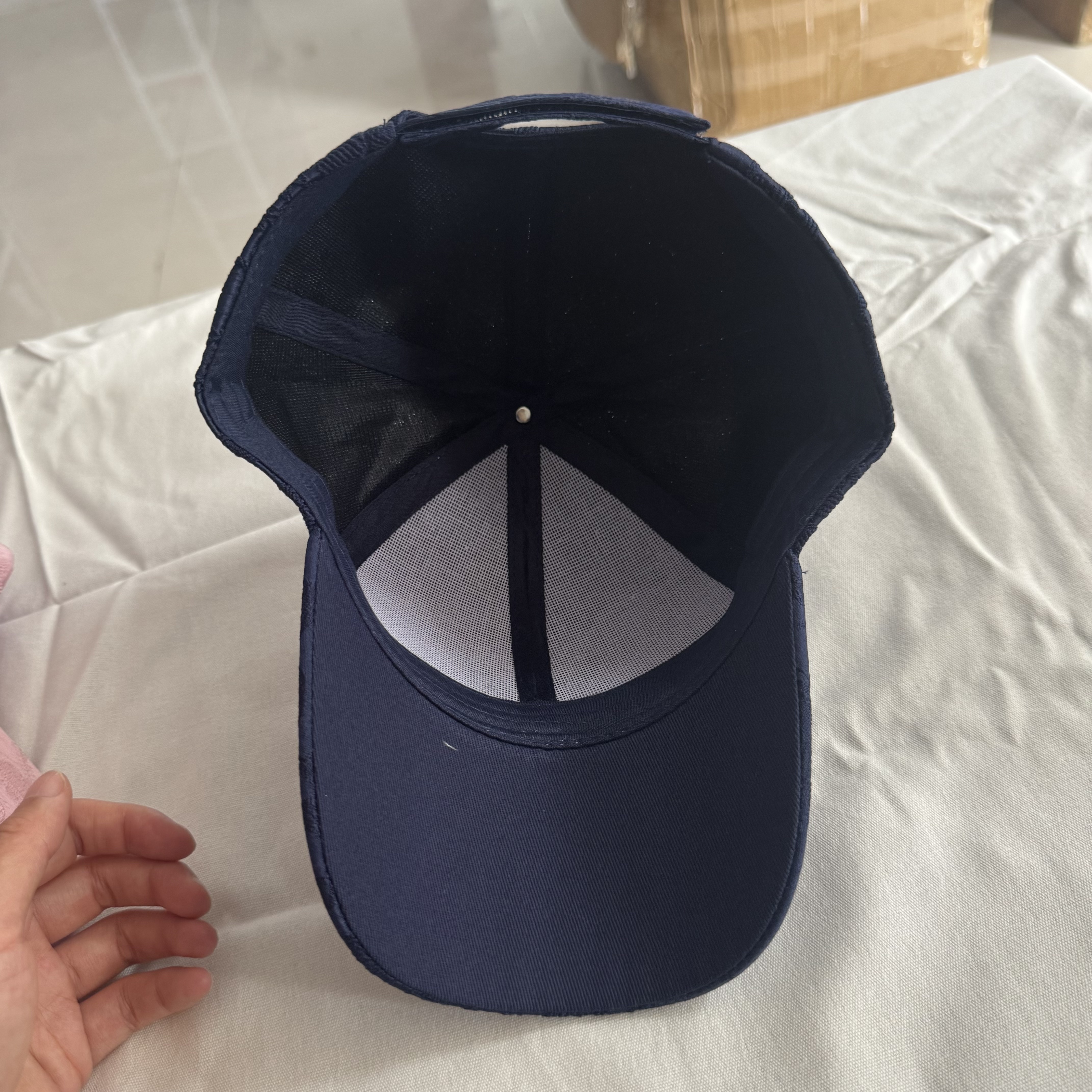 Embroidered high-quality baseball cap, versatile beanie hat