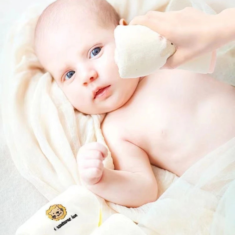 5pcs Baby Towel Set Soft Skin Friendly Drool for born Items Coral Fleece Absorbent Squares Face 25x25cm 250725