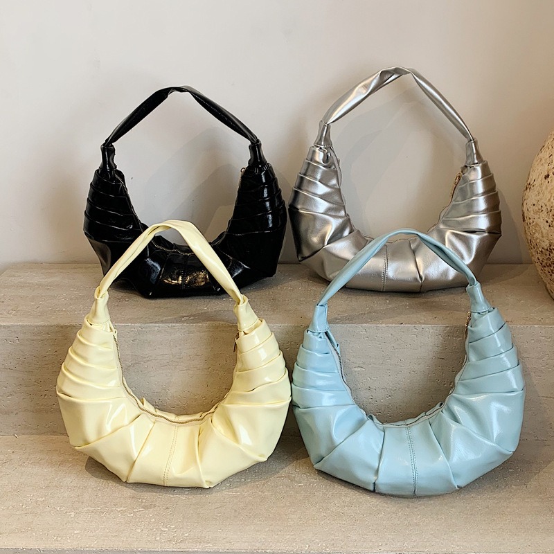 Fashionable High-Sense Commuter Shoulder Bag with Spacious Storage Ideal for Everyday Carry