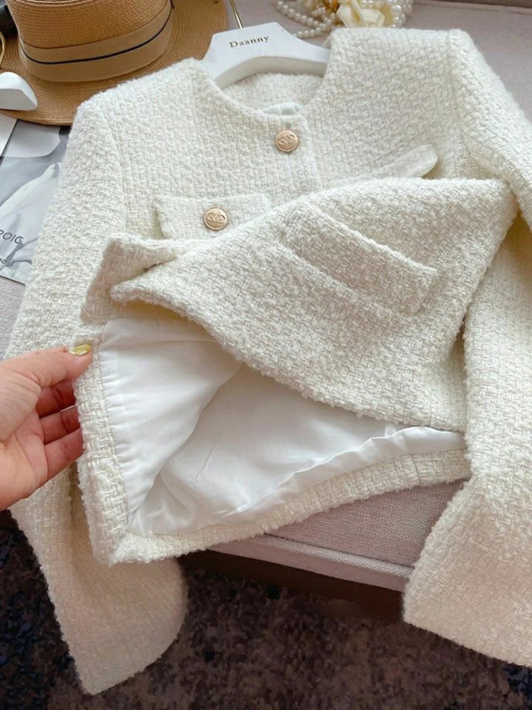 Zoki Chic White Tweed Jackets Women Casual O Neck Sweet Korean Short Coats Fashion Long Sleeve All Match Single Breasted Tops 250725