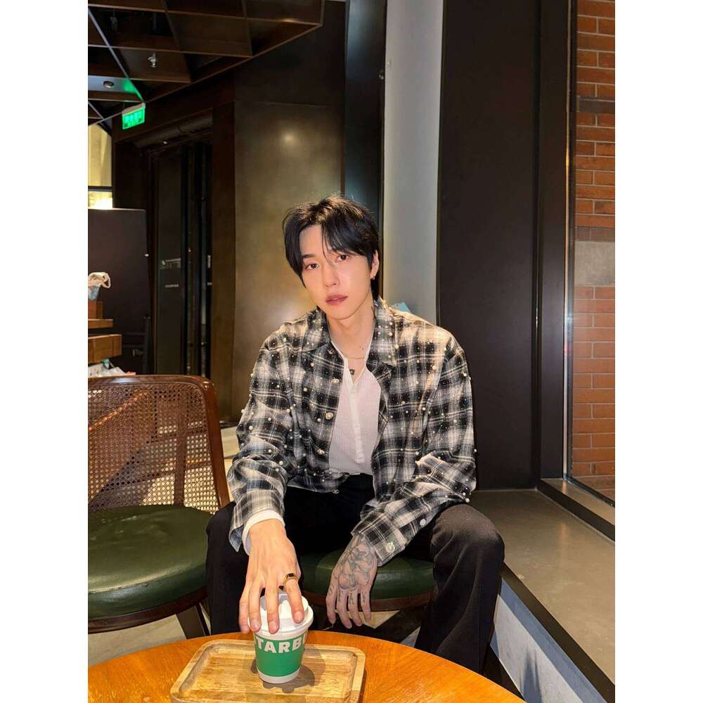 Men's Hot Dia Bead Plaid Shirts 2025 Spring And Autumn New Niche High-End Lapel Tops Loose Comfort Long-Sleeve Chic Shirt