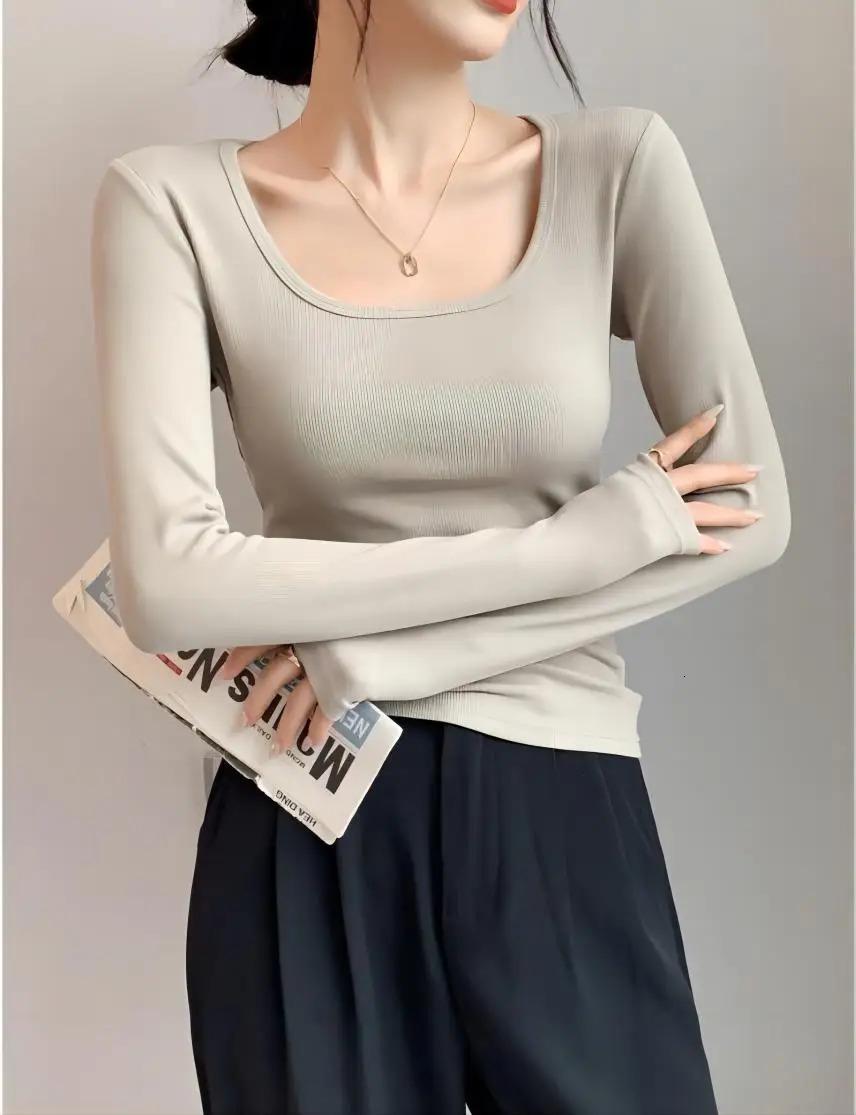Bottom coat women wear Uneck long sleeve Tshirt slim knit white top 250725