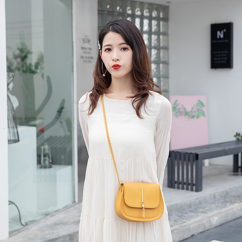 Urban Minimalist Women's Shoulder Bag Free Shipping Designer Luxury New Korean Version Phone Bag Fashion Tassel Handbag Casual Shopping Crossbody