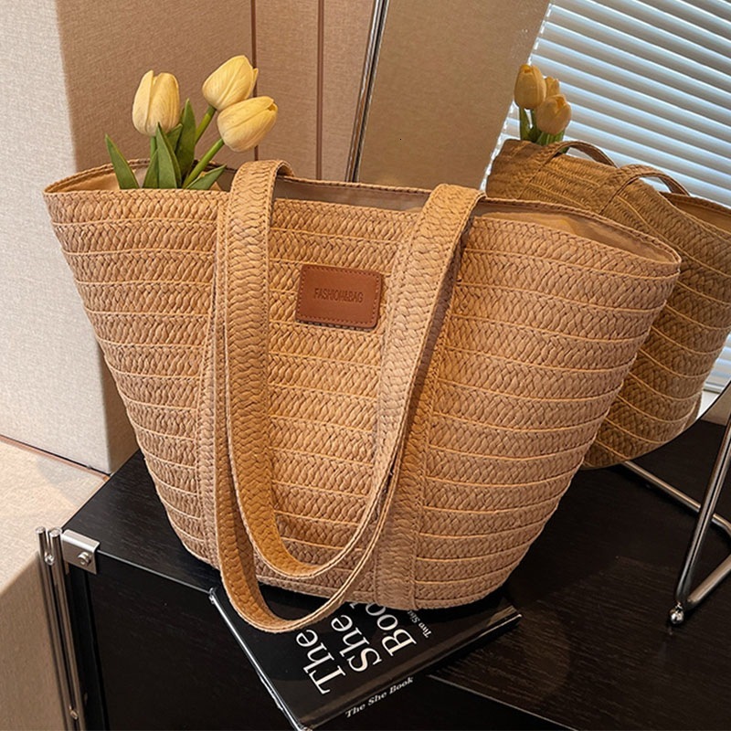 Luxury Brand Designer Bag Women's Bag Shoulder Bag Casual Commuting Vacation Woven Large Capacity Spring New Fashion Luxury bag Beach Straw Bag