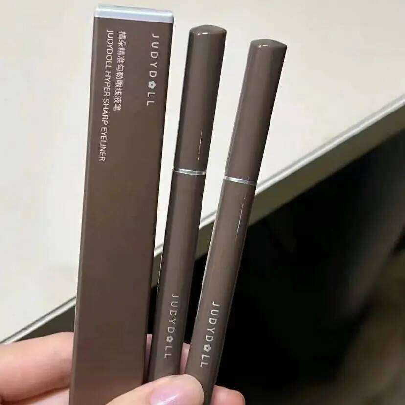 JUDYDOLL Super Eyeliner Fine Brushwork Stain Waterproof Anti Shake Long Lasting Fast Drying Slim And Enlarged Eyes
