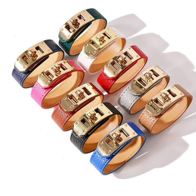 Leather Bracelet Designer Slim Bracelet Wristband Premium Charm Letter Charm Bracelet Hardware Gold Plated Jewelry Bracelet High Quality Women Bracelet