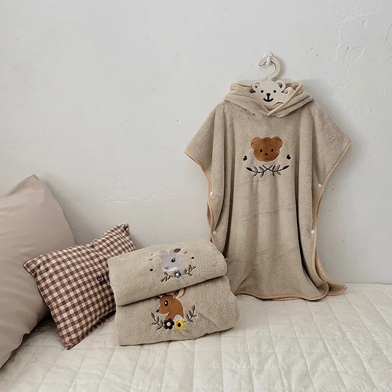 Toddler Baby Girl Clothes Coral Fleece Hooded Poncho Towel Animal Embroidery Wearable Bathrobe Soft Absorbent Boy Bath Wrap 250725