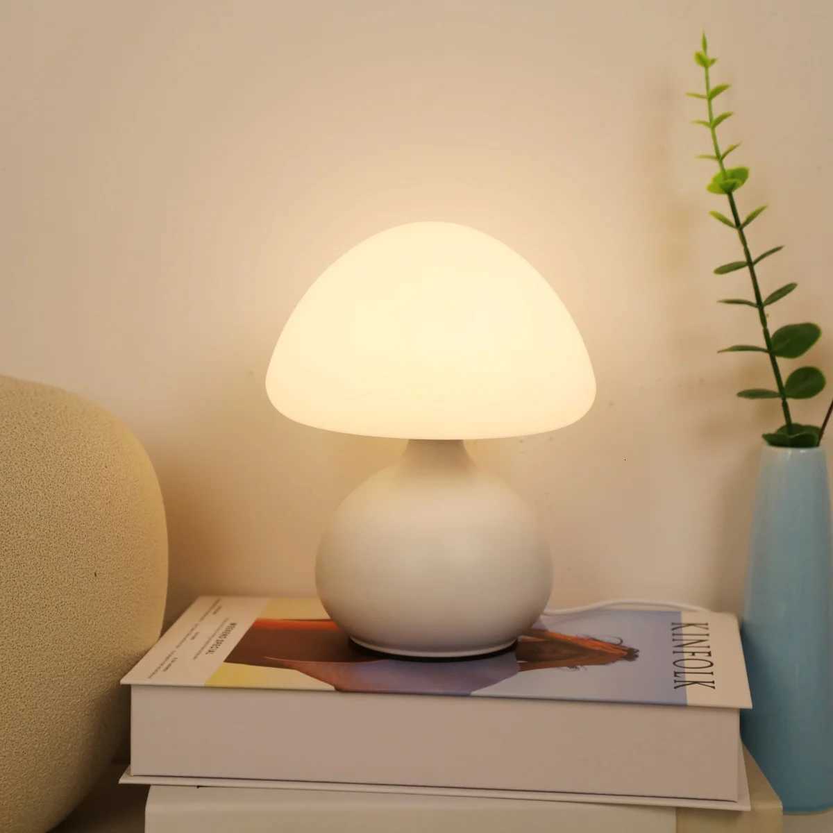 Modern minimalist mushroom table lamp with three color switching and infinite dimming for home decoration atmosphere table lamp XJ250725