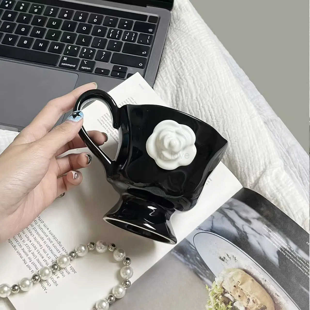Creative French Style Camellia Coffee Cup With Saucer Handcrafted Irregular Flower Black Ceramic Mug Korean 3D White Rose Cup M250726
