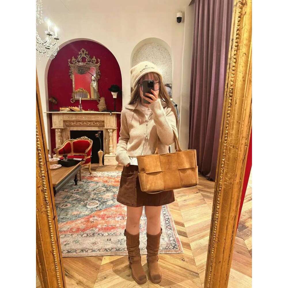 Designer Bag Tote Shoulder New Matte Woven Tote Bag Large Capacity Suede Crossbody Fashion Niche Light Luxury Trendy Internet Celebrity