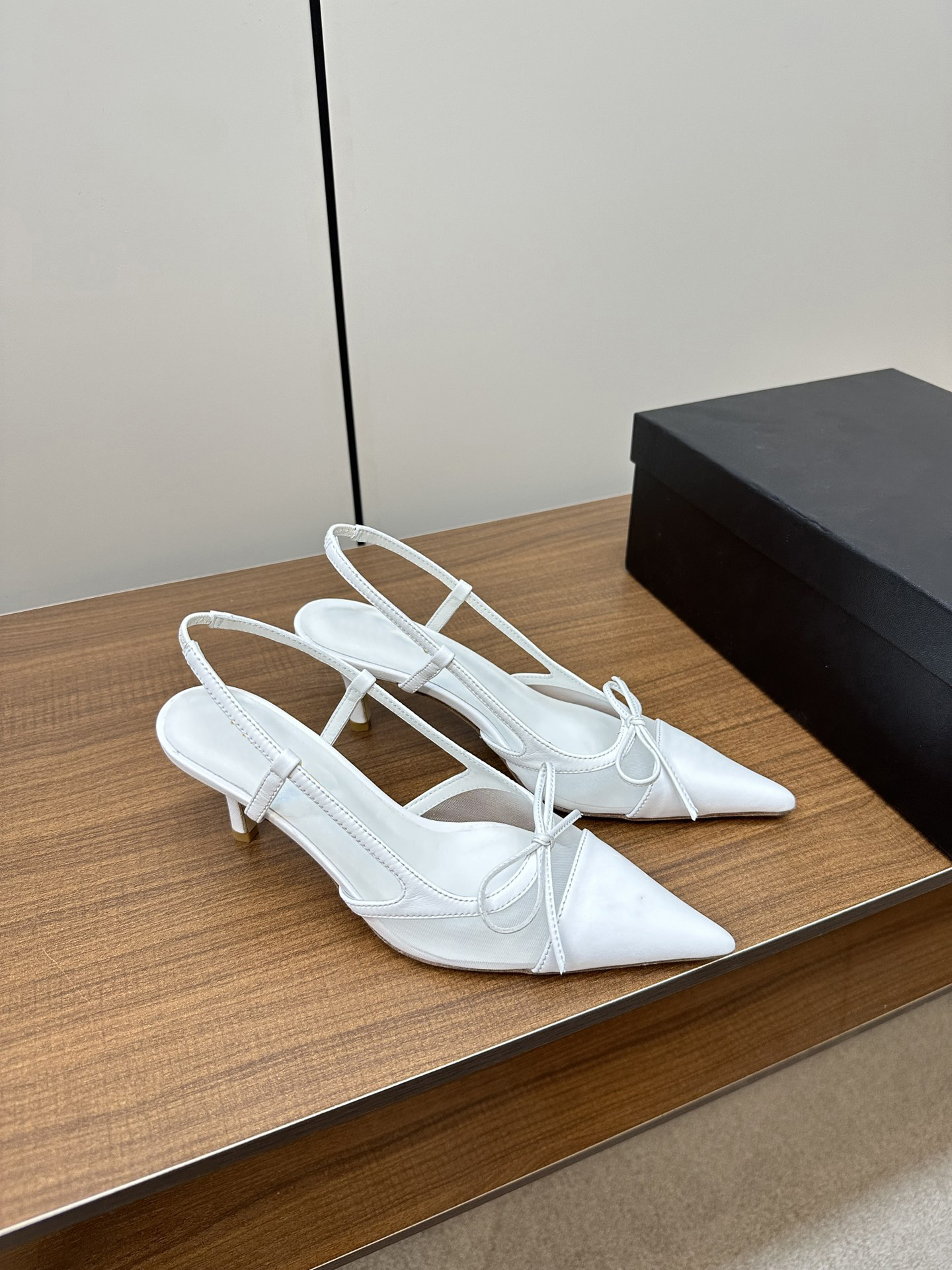 10A High Quality Top Designer High Heels Metal Letter Sandals Women's Dress Shoes Sexy Open Toe Slippers Fashion Leather High Heels Party Wedding Summer with Box