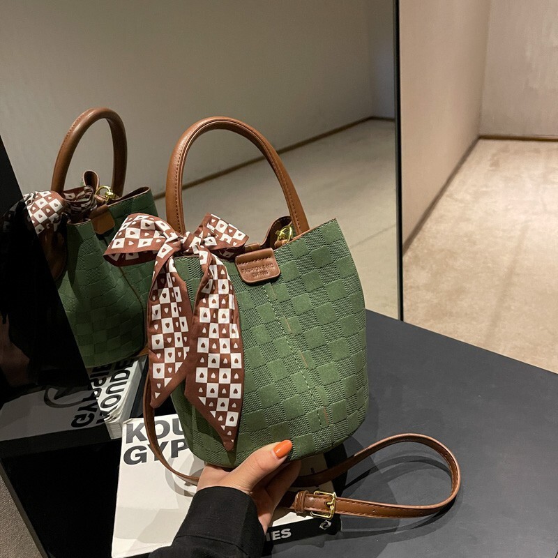 Luxury bag Luxury Brand Designer Bag Women's Bag Women's Bag Texture Bucket Bag Niche Mother-Daughter Plaid Design Crossbody Bag New Model G