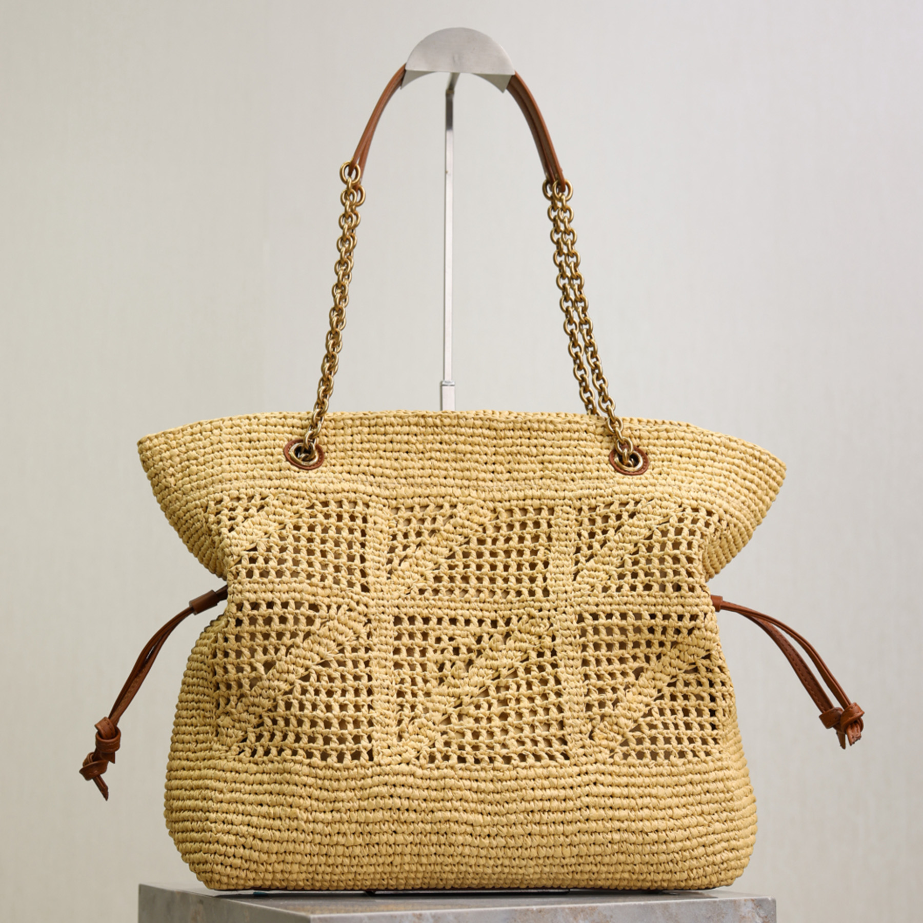 New Summer Shopping In Straw Tote Luxury Designer Soft Genuine Leather Shoulder Bag Gold Hardware Handbag Magnetic Closure Crossbody Bag Credit Card Slot Clutch Bag