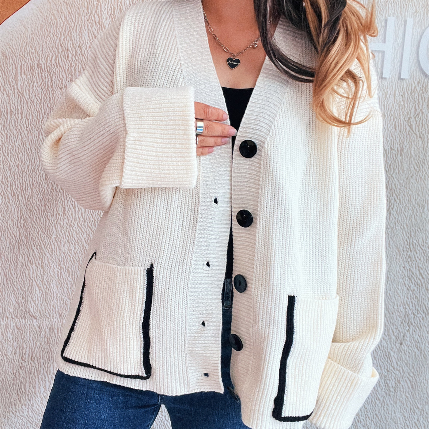 Free shipping designer sweater for women Casual and fashionable sweater with simple printed loose knit cardigan