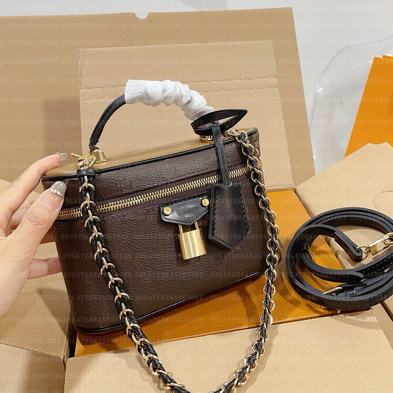 Fashion Bags Womens Travel Handbag Shoulder Beach Shopping Bag Designer Makeup Bag Leather Gold Chain Cosmetics Box Leather Wallet