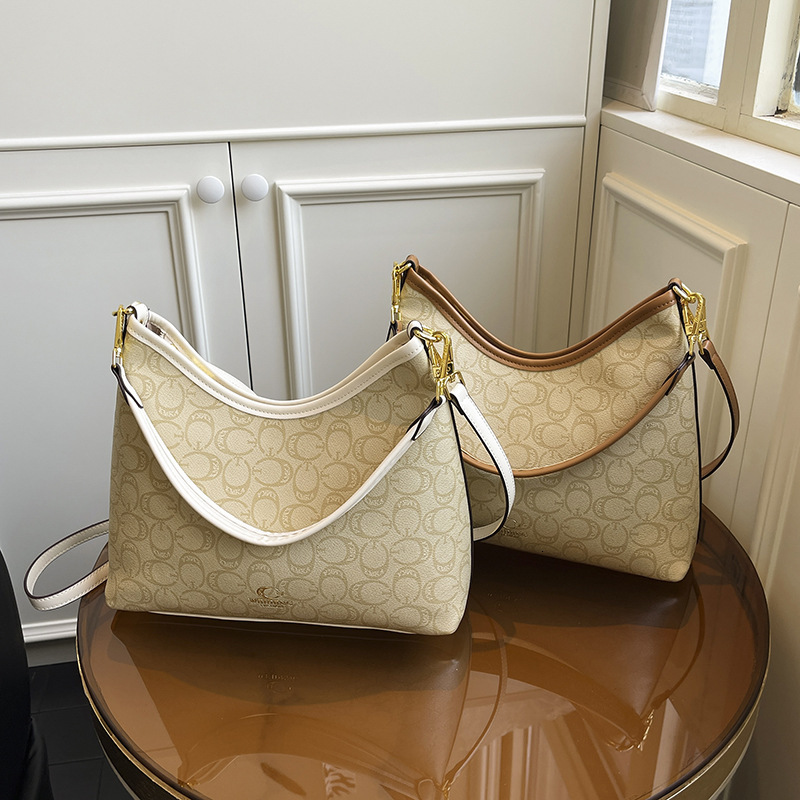 Designer Bag New Luxury Bag Single Shoulder Bag Milk Tea Color Vintage Crossbody Casual Versatile Tote Bag Large Capacity High Version Underarm Bag