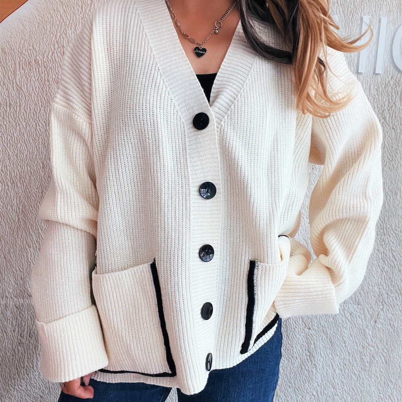 Free shipping designer sweater for women Casual and fashionable sweater with simple printed loose knit cardigan