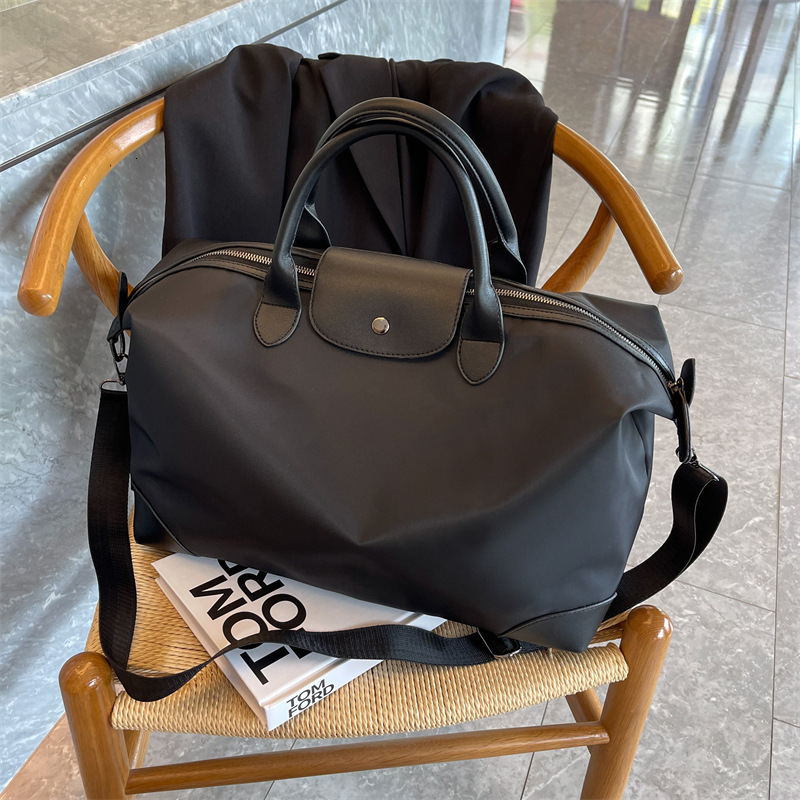 Designer bag 2025 Travel Bag New Model for Women Large Capacity Business Trip Portable Maternity Storage Bag Sports Gym Bag Men Luggage Bag