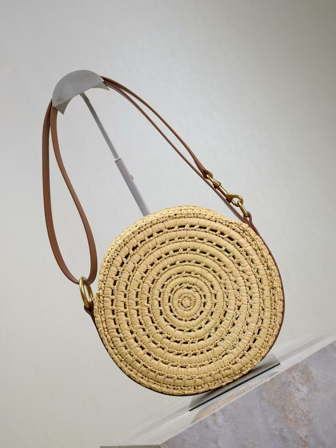 Designer woven bag, shoulder bag made of raffia, French casual style, artistic atmosphere