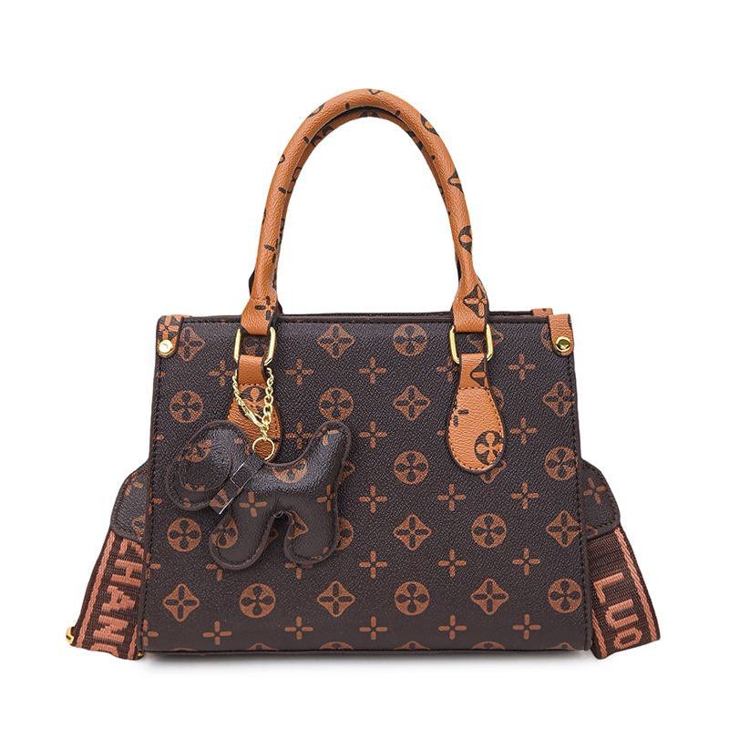 2025 Designer's best-selling single-shoulder bag Simple design trendy and fashionable Large capacity handbag with pendant crossbody bag free ship