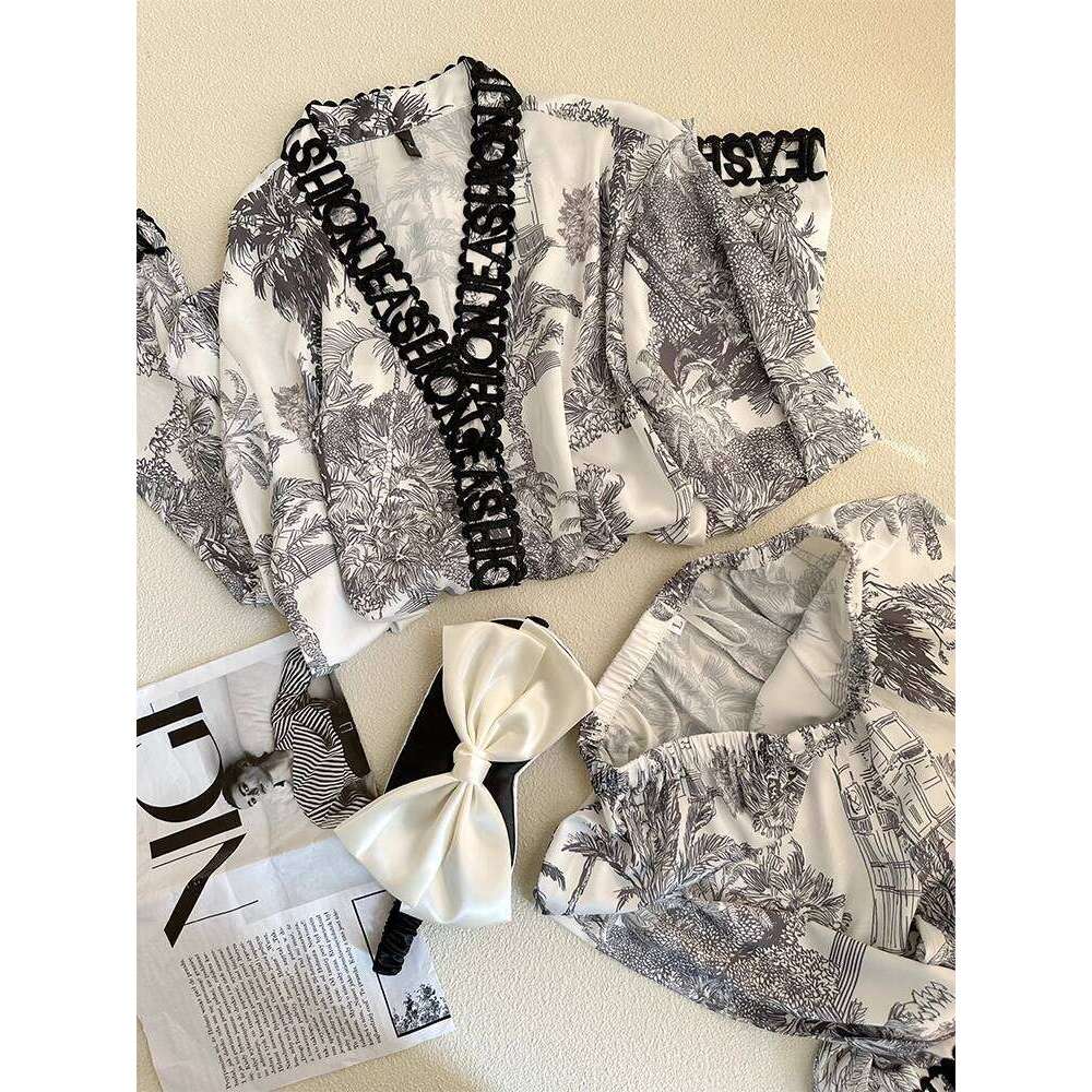 Rich Lady Lace Embroidery V-Neck Ink Painting Spring Summer New Ice Silk Pamas Women's Best Friend Homewear Gift Box