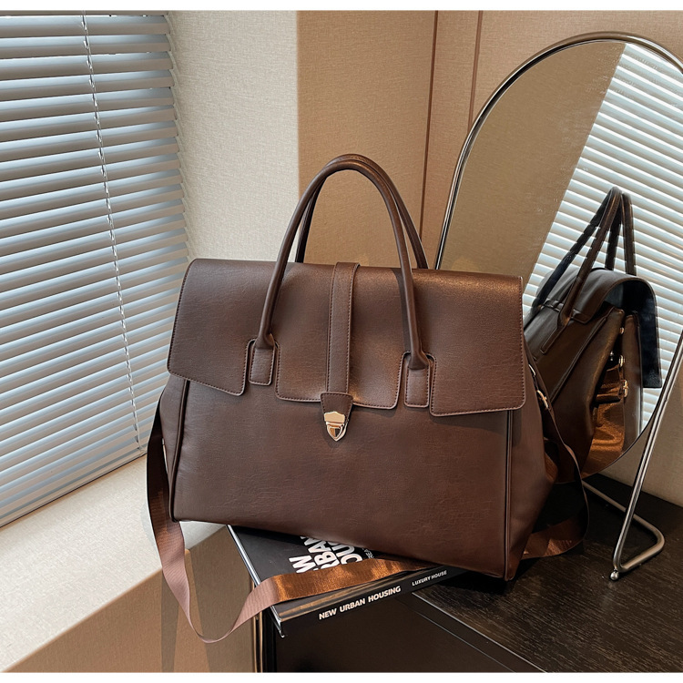 Designer bag 2025 2025 New Handheld Briefcase for Women Vintage Large Capacity Commuter Bag Short Trip Travel Bag Business Trip Travel Bag Luxury Bag