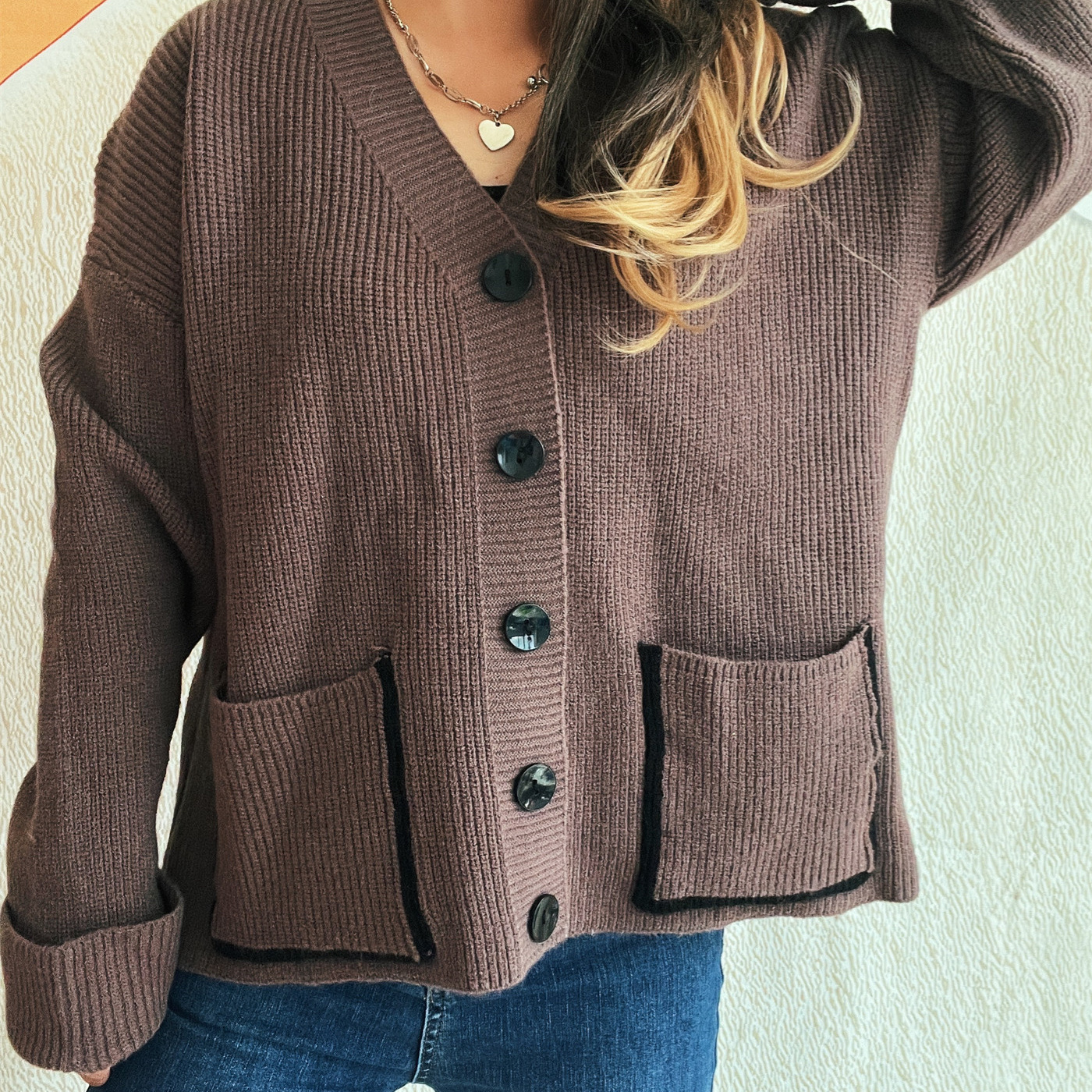 Free shipping designer sweater for women Casual and fashionable sweater with simple printed loose knit cardigan